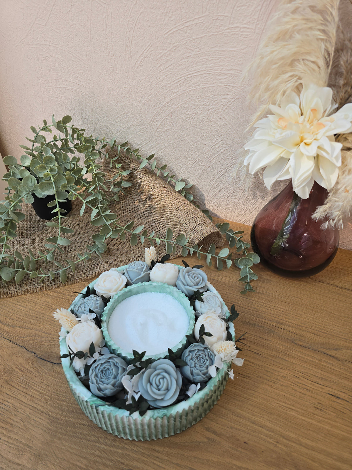 QUIET RITUAL – Candle & Bouquet Olive