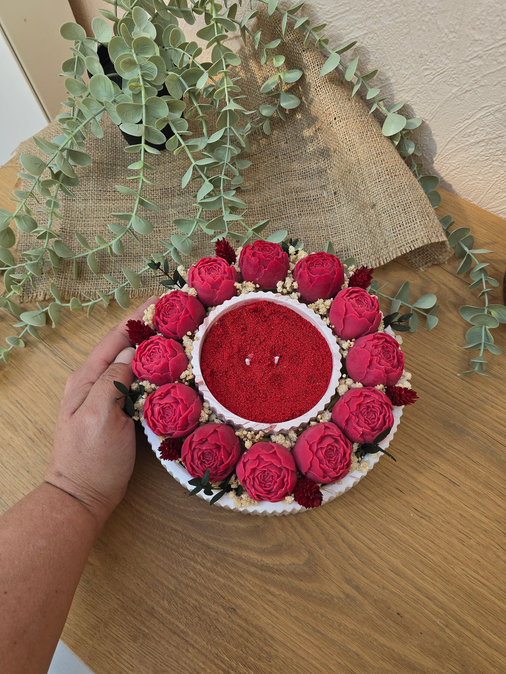 QUIET RITUAL – Candle & Bouquet Bordeaux