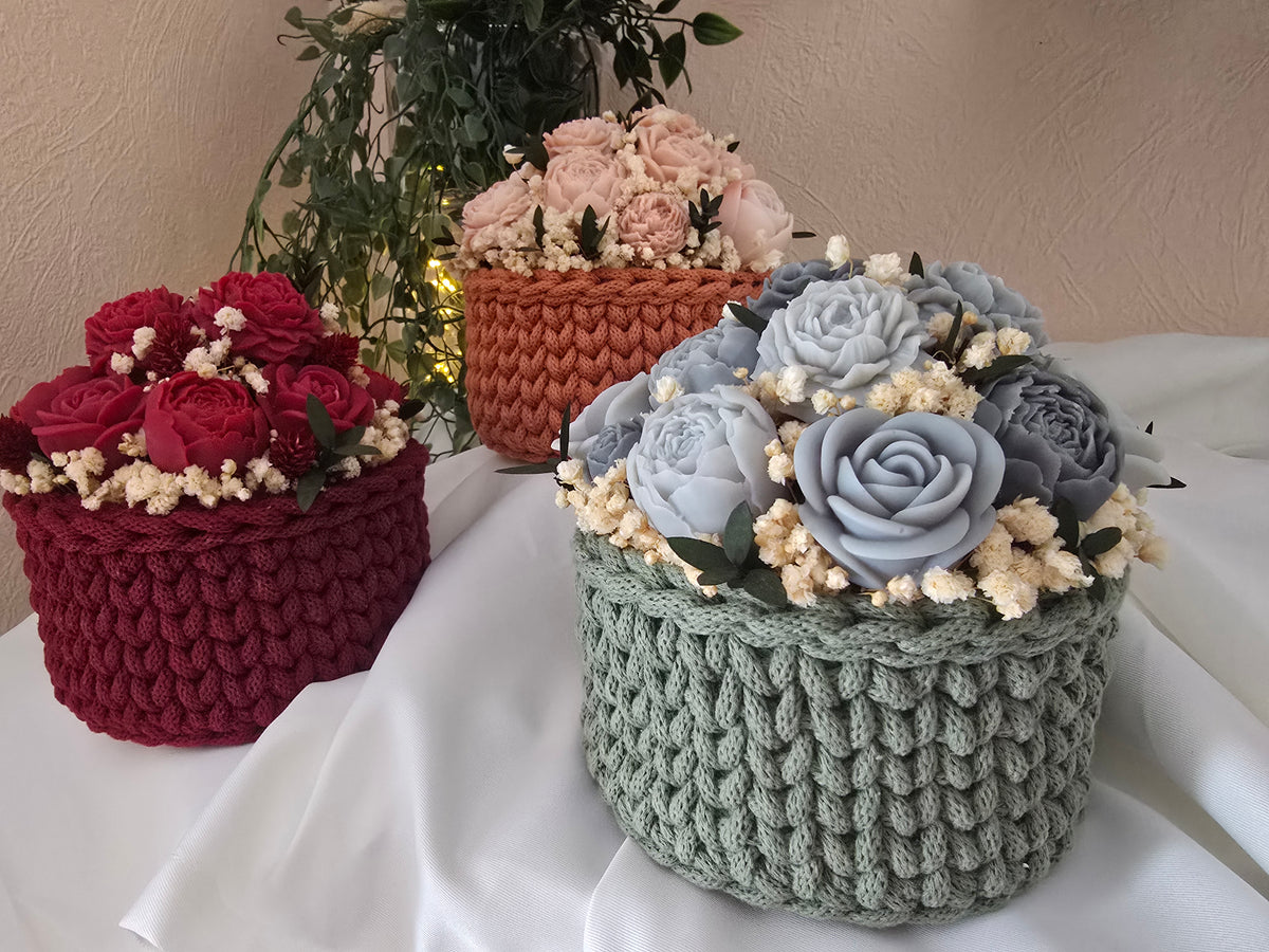 Signature Bloom - Candle Bouquet